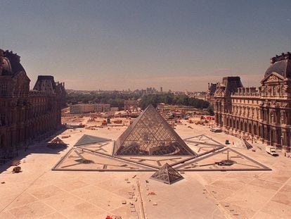 Os 30 anos da pirâmide do Louvre