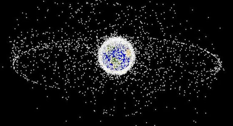 Imagem do lixo espacial que orbita a Terra.