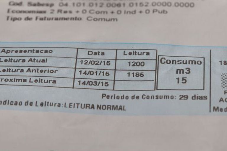 Conta de água da Sabesp.