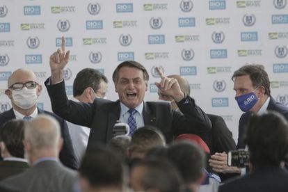 O presidente Bolsonaro nesta sexta-feira no Rio de Janeiro, ao lado do prefeito Marcelo Crivella.