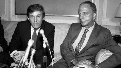 Donald Trump com seu advogado Roy Cohn, no início dos anos oitenta.