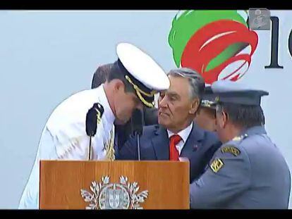 O presidente de Portugal desmaia durante um discurso