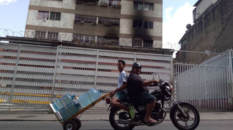 O edifício onde caiu o drone, em Caracas