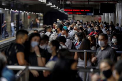 Passageiros na estação da Sé do metrô de São Paulo, uma das mais movimentadas da cidade, na última quarta.