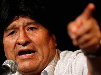 Evo Morales durante conferência em Buenos Aires.