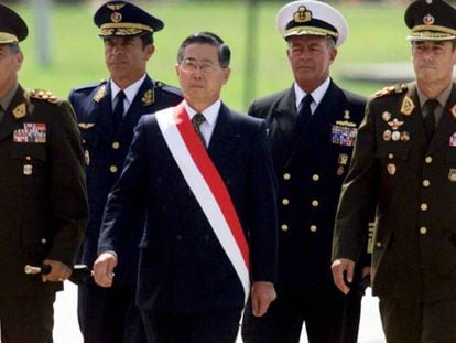 O ex-presidente do Peru Alberto Fujimori durante uma cerim&ocirc;nia militar em Lima