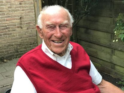 Frits Brockhus, de 102 anos, em sua casa de Zandvoort (Holanda), em 11 de julho.