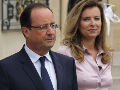 Francois Hollande e sua esposa, Valerie Trierweiler, o passado/passo outubro.