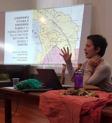A pesquisadora Sue Iamamoto estuda a política boliviana e os movimentos sociais do país