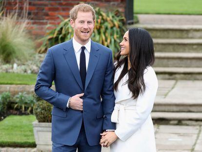 Ainda vão se casar no começo do ano que vem, mas a atriz Meghan Markle, conhecida por seu papel na série 'Suits', passará a fazer parte da família real britânica após o recente anúncio de seu casamento com o príncipe Harry da Inglaterra.