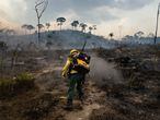 PARA, BRAZIL, 03/09/2019 -  Members of the IBAMA forest fire brigade (named Prevfogo) fight burning in the Amazon area of rural settlement PDS Nova Fronteira, in the city of Novo Progresso, Para state, northern Brazil, this Tuesday, September 3rd. Since the end of August Prevfogo has been acting with the assistance of Brazilian Army military. Bolsonaro government budget cuts since January 2019 have severely affected brigades, which have been reduced in critical regions such as the Amazon. (Photo by Gustavo Basso/NurPhoto via Getty Images)