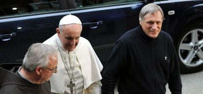 O Papa e o padre Luigi Ciotti, no dia 21 de março.