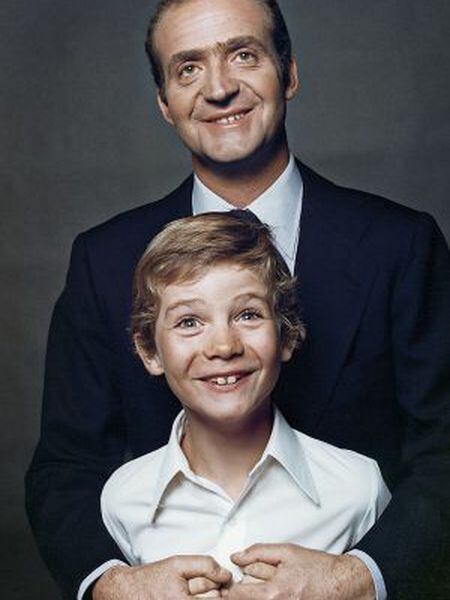 O Rei Juan Carlos e Felipe VI, em 1977.