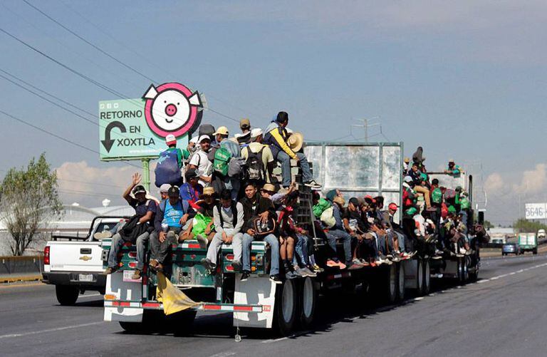 Integrantes da caravana em sua passagem pelo Estado de Puebla.