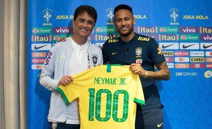 Neymar completará 100 jogos pela seleção brasileira em Cingapura.