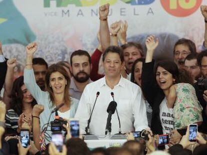 Ex-prefeito de São Paulo enfrenta o dilema de buscar liderar a oposição e enfrentar os fantasmas do PT