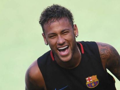 Neymar no último treinamento do Barça.
