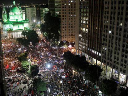 Manifestantes reunidos no Rio de Janeiro.