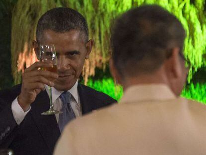 O presidente dos EUA, Barack Obama, durante um jantar em Manila (Filipinas).