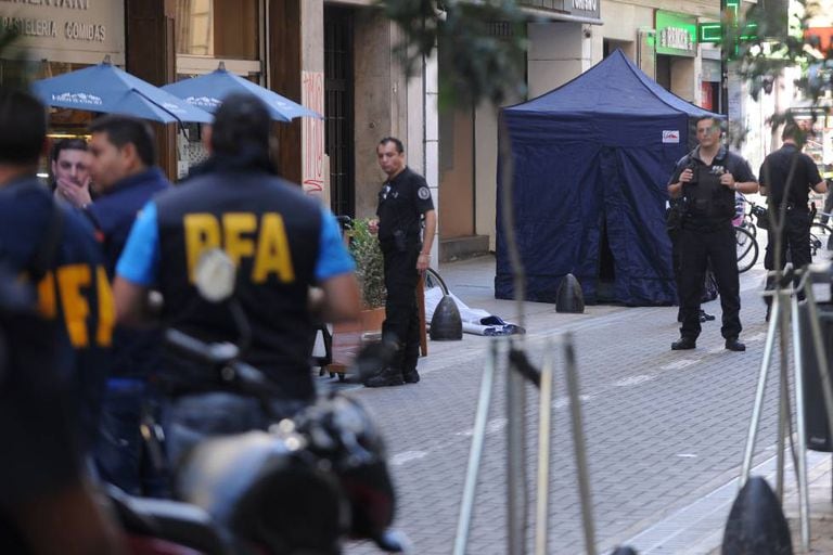 Um advogado armado que reagiu a um assalto matou um homem que andava na rua no centro de Buenos Aires, em abril passado.