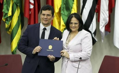 O ministro de Justiça, Sergio Moro, e a ministra de Estado da Mulher, da Família e dos Direitos Humanos, Damares Alves.
