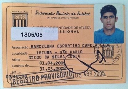 Registro do primeiro contrato profissional de Diego Costa, que naturalizou-se espanhol em 2013 e, no ano seguinte, disputou a Copa do Mundo pela Fúria.