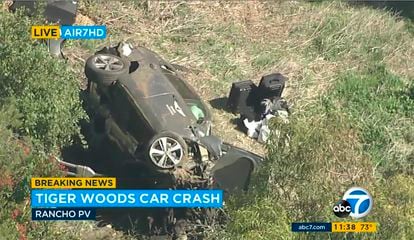 Uma imagem aérea do carro de Tiger Woods após seu acidente na terça-feira em Los Angeles. 