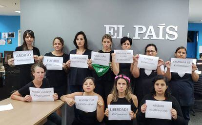 Parte da equipe feminina que forma o EL PAÍS Brasil, na redação em São Paulo.