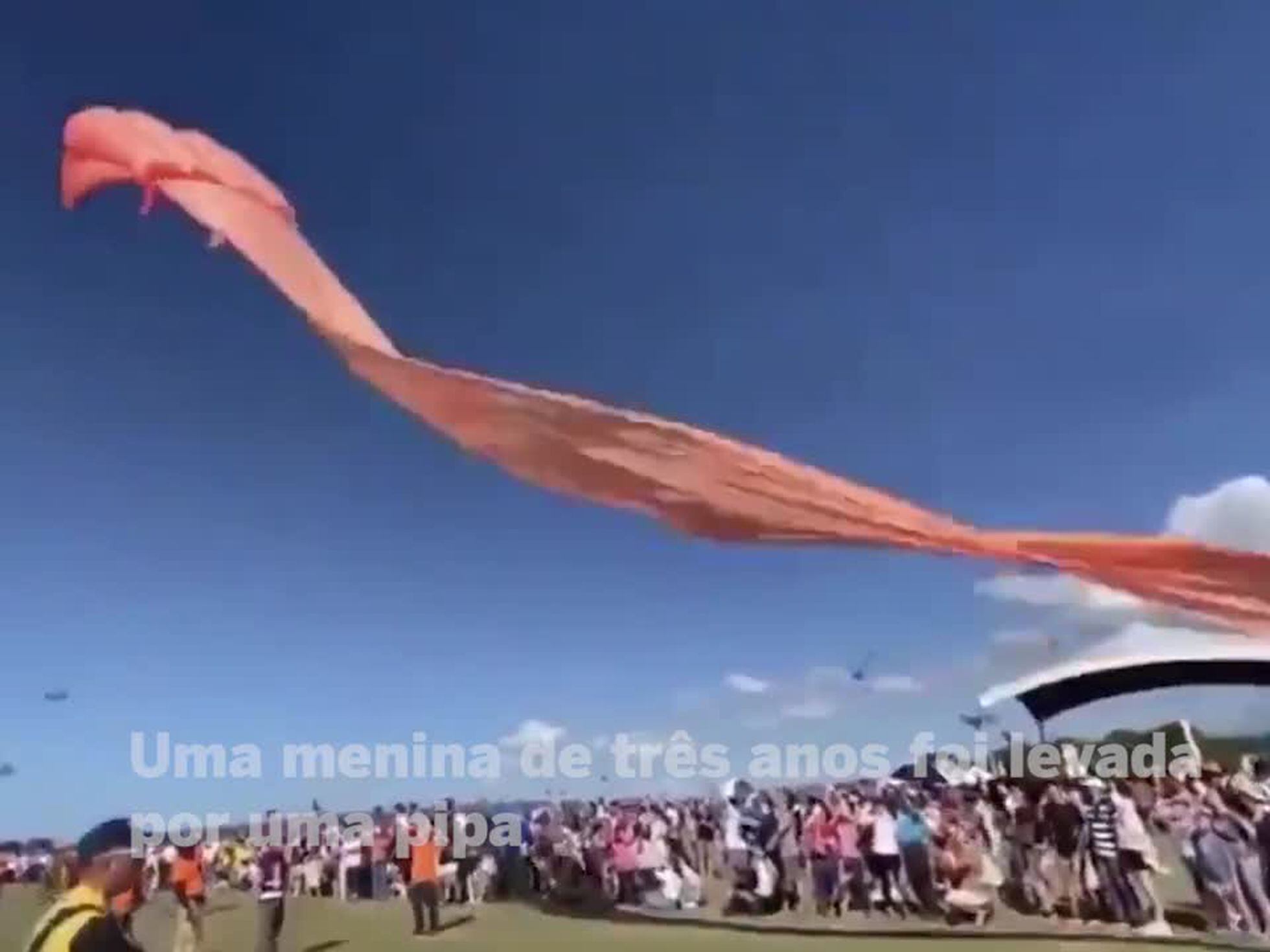 Menor do Relo Pegou a Pipa Voada mais Disputada na Xepa do Festival de  Cataguases 