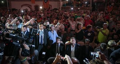 Carles Puigdemont e Oriol Junqueras no momento em que chegaram &agrave; Pra&ccedil;a de Touros