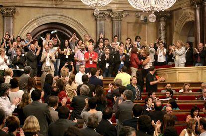 Parlamento catalão aprova a lei anti-homofobia.