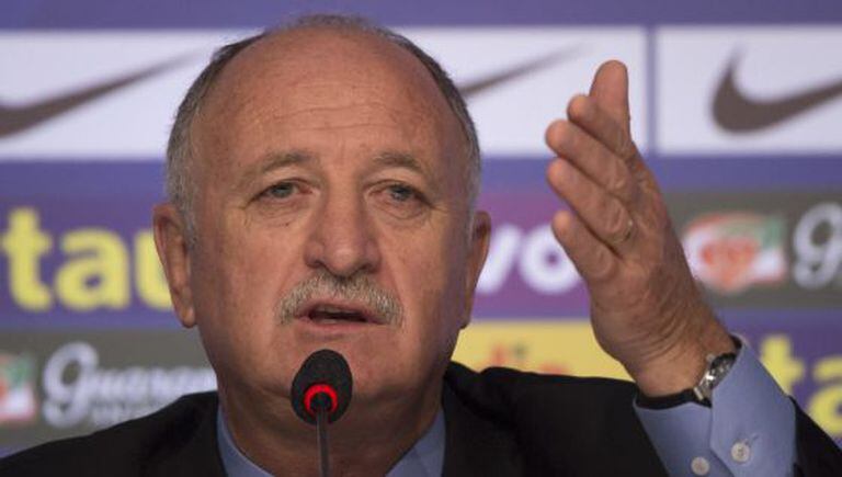 Scolari durante a convocação da seleção.