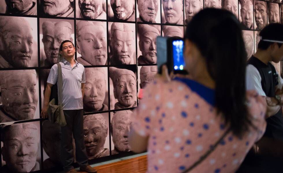 Turistas no museu de História de Shanxi, em Xi’an (China)