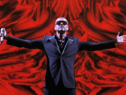 George Michael em um show em Paris, em 2012.