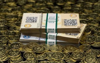 ‘Bitcoins’ impressas por Mike Caldwell, um entusiasta desta moeda virtual em Sandy (Utah) e fotografadas em 31 de janeiro.