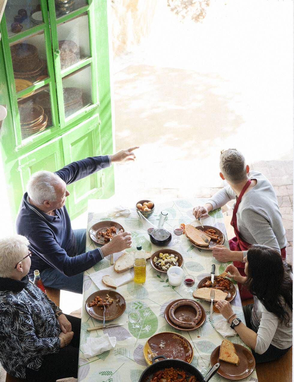 Almoço de Oriol Blanes com familiares e amigos em Barraca dels Liris (Tamariu).
