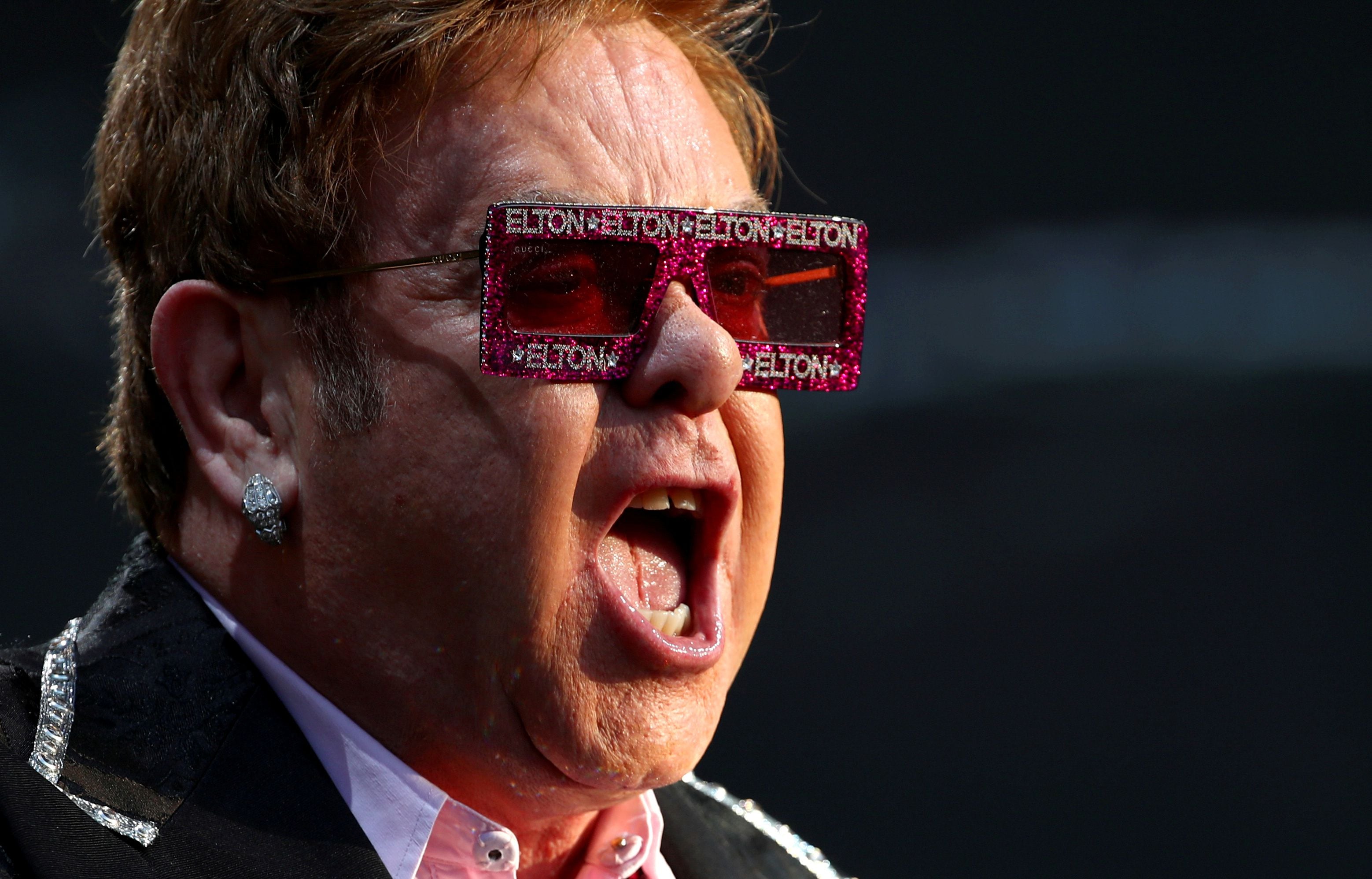 Elton John, em junho de 2019 em um festival na Suíça.