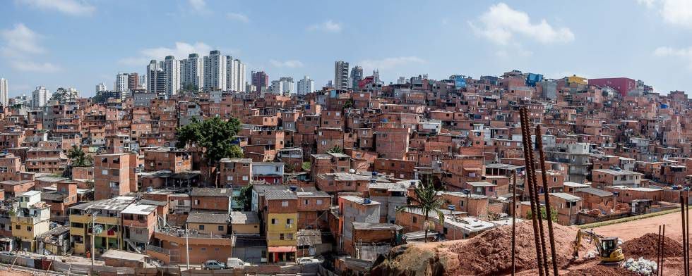 Paraisópolis, uma das maiores favelas de São Paulo, com 75.000 habitantes.