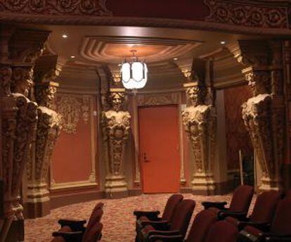 Interior do Kings Theatre, em Brooklyn.