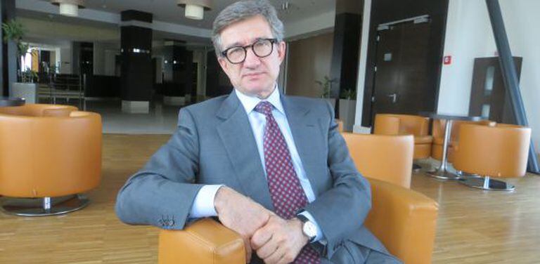 Serguéi Taruta, o governador de Donetsk.