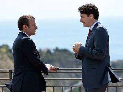 O primeiro-ministro do Canadá, Justin Trudeau, e o presidente francês, Emmanuel Macron, na cúpula do G7 em Taormina (Sicília).