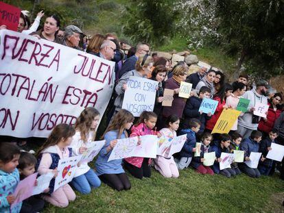 Moradores de Totalán (sul da Espanha) se reúnem nesta quarta-feira para expressar apoio aos familiares de Julen