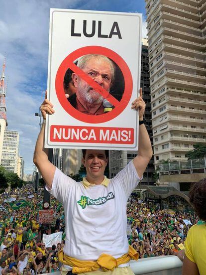 No Nas Ruas, Bellizia foi responsável por organizar manifestações a favor de Jair Bolsonaro na Av. Paulista em São Paulo