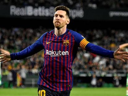 Messi celebra o quarto gol do Barcelona ante o Betis.
