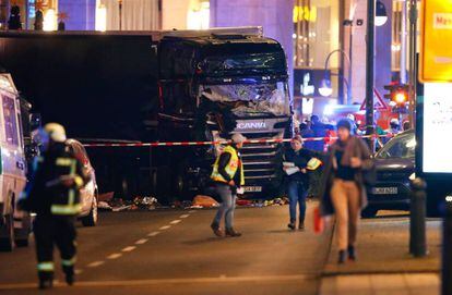 Caminhão que atropelou várias pessoas em um mercado em Berlim