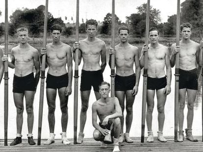 A equipe de remo dos EUA que conseguiu o ouro em 1936.