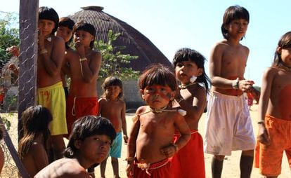 Crianças indígenas do Vale do Araguaia, no Mato Grosso.