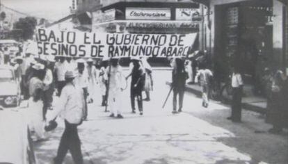 Protesto em Iguala em 1966 contra o governador de Guerrero Raymundo Abarca.