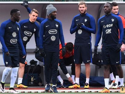 Os jogadores da França, durante um treino.