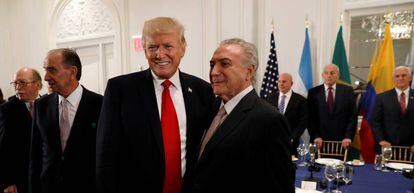 Trump e Temer durante jantar com líderes da América Latina nesta segunda.